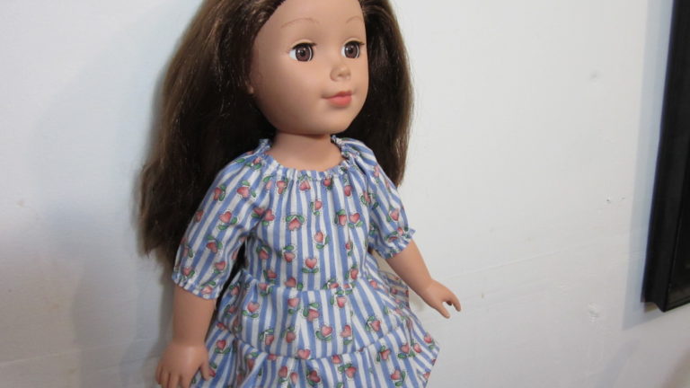 Free Peasant Dress Pattern for 18″ Girl Doll